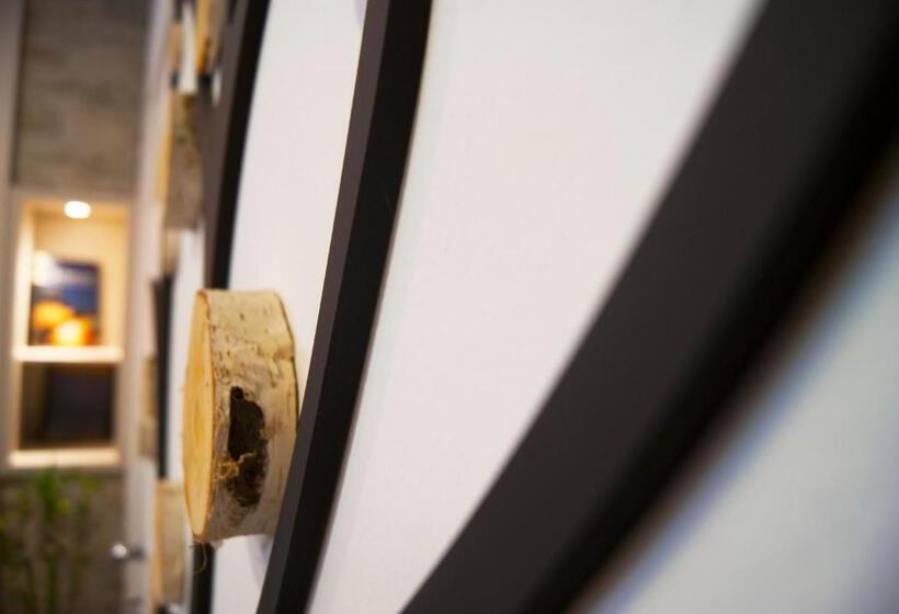 تختخواب و صبحانه Rooms & Apartments Kepic, Airport Accomodation