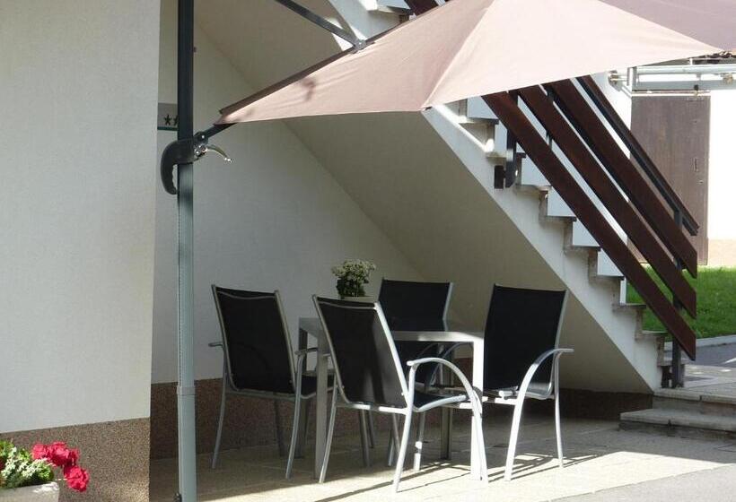 تختخواب و صبحانه Rooms Gril