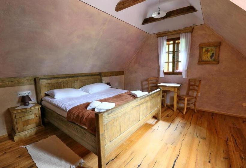 تختخواب و صبحانه Pomona Relaxing Nature Guest House