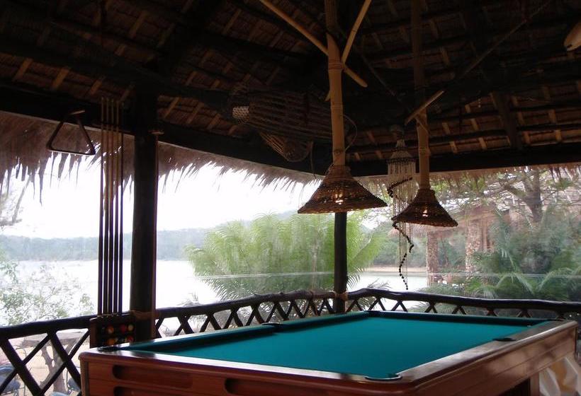 Coral Bay Beach And Dive Resort