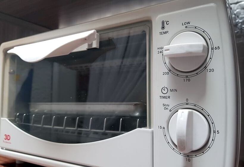 Crossroads Hostel Manila