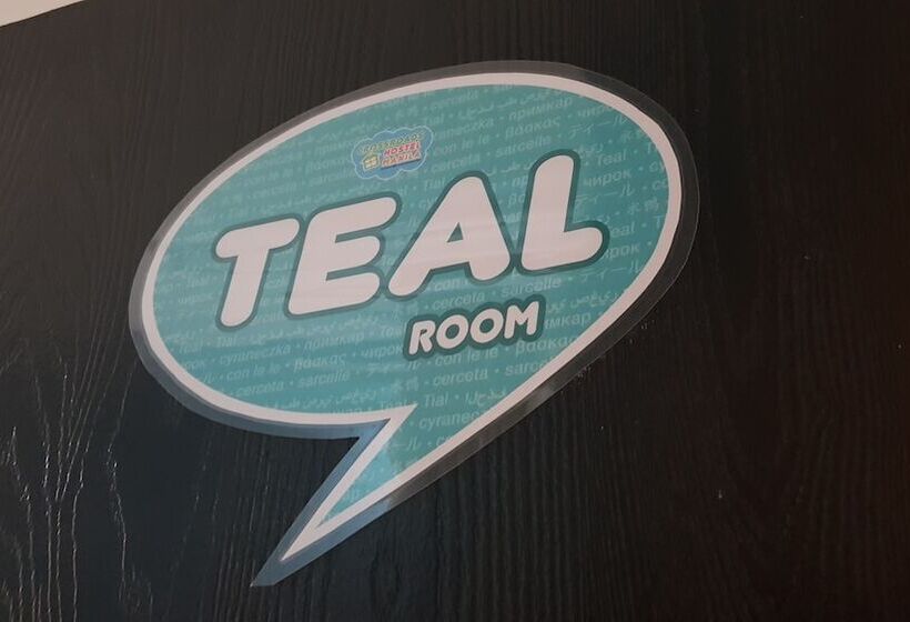 Crossroads Hostel Manila