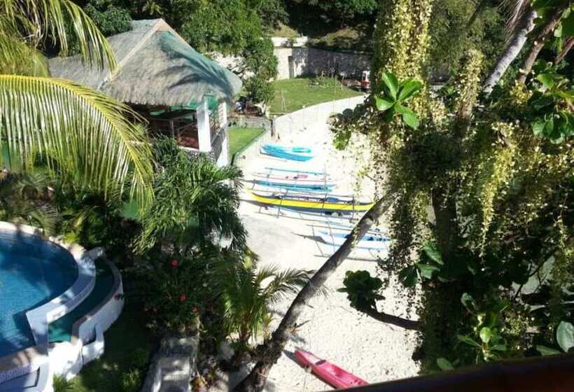 Dolphinbay Beachfront & Dive Resort