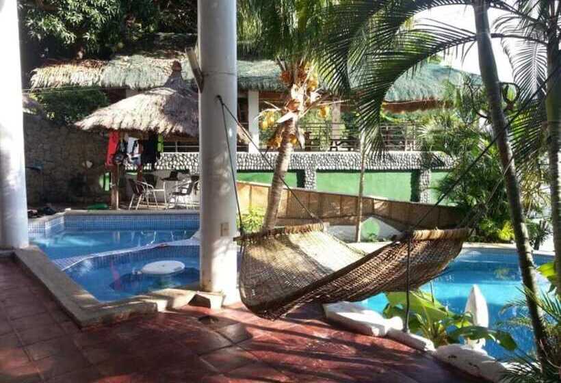 Dolphinbay Beachfront & Dive Resort