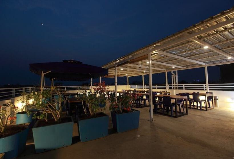 Four Rivers B&b Mandalay   Hostel