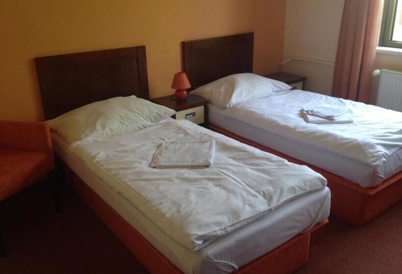 Garni Hotel Cosmopolitan