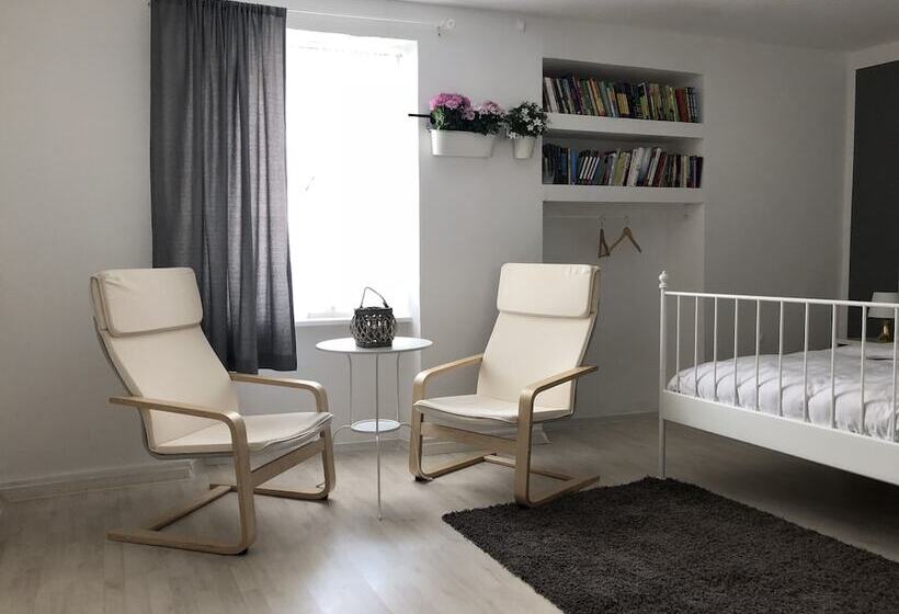 Hostel Sleeping Beauty