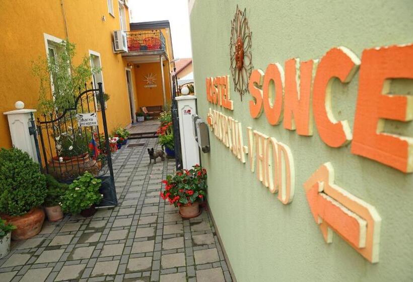 Hostel Sonce