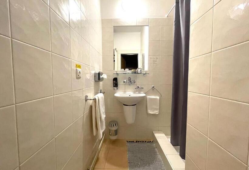 هتل Art Pension Dans Le Parc