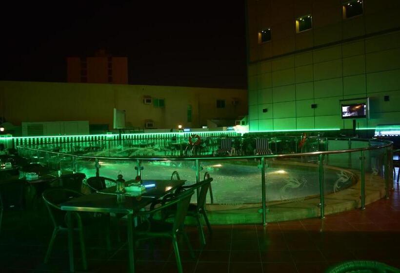 هتل Canary Beach