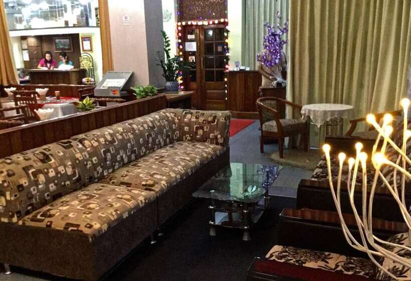 هتل Crystal Palace