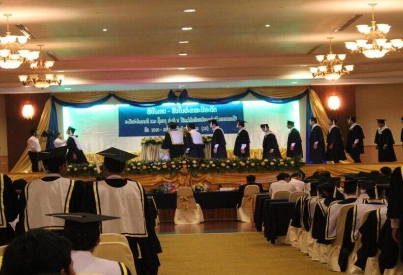 Отель Daosavanh Resort & Spa