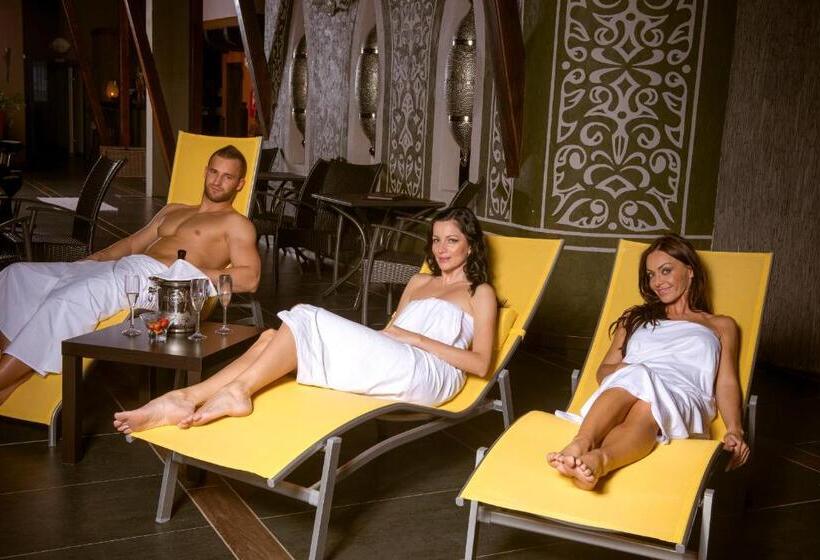 هتل Galileo Donovaly