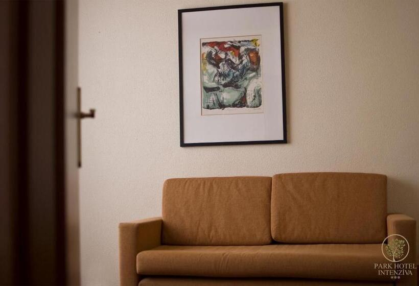 Отель Intersport