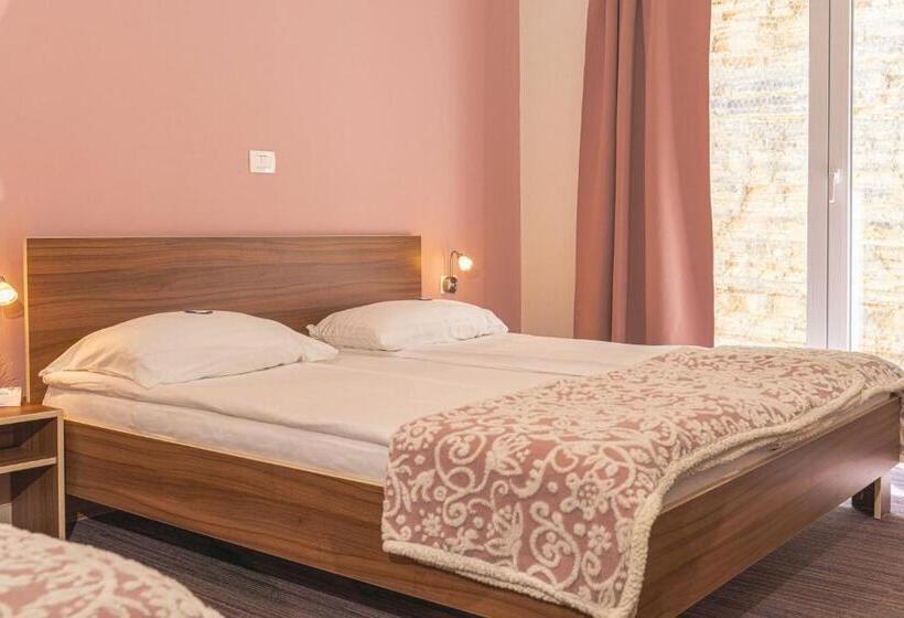 هتل Lavender Oleander Resort