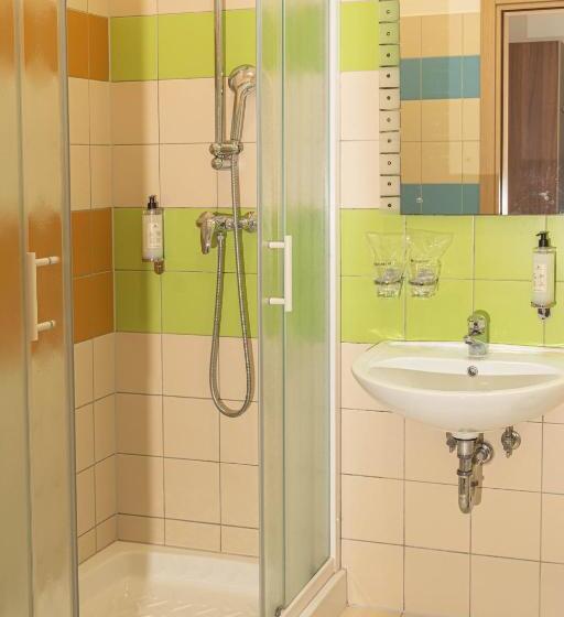 هتل Lavender Oleander Resort