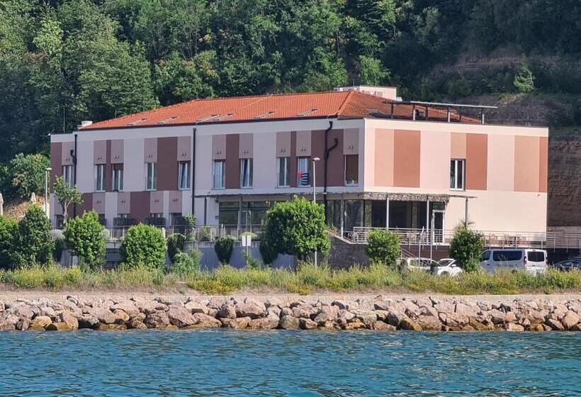 هتل Lavender Oleander Resort