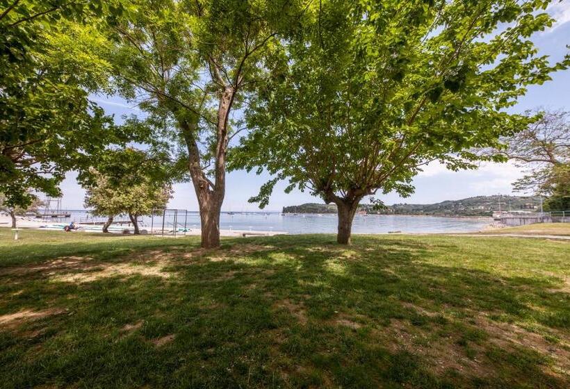 هتل Lavender Oleander Resort