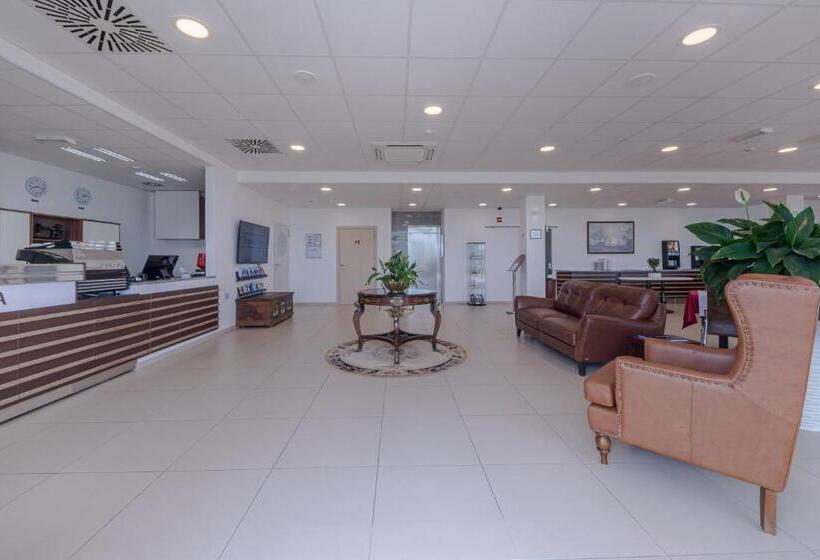 هتل Lavender Oleander Resort