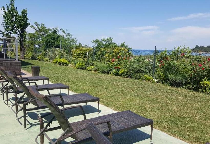 هتل Lavender Oleander Resort