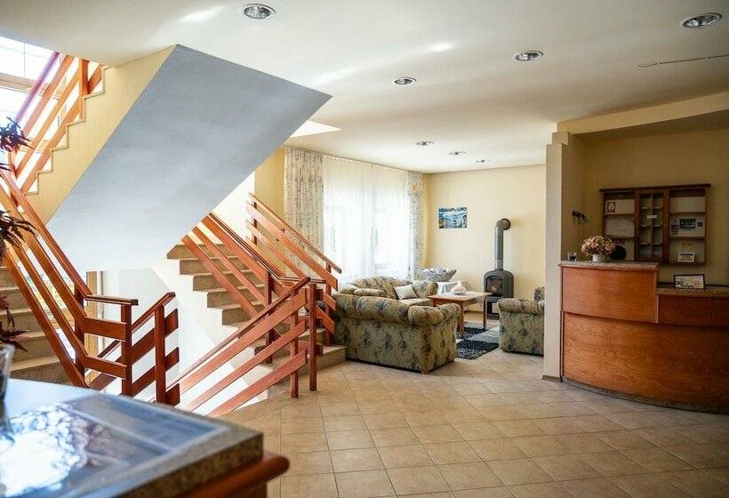 Отель Penzión Zefir Bojnice