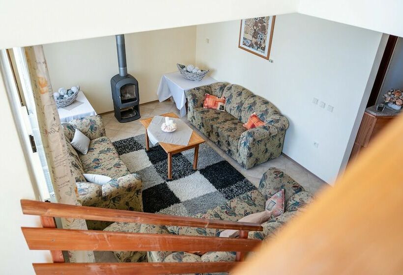 Отель Penzión Zefir Bojnice