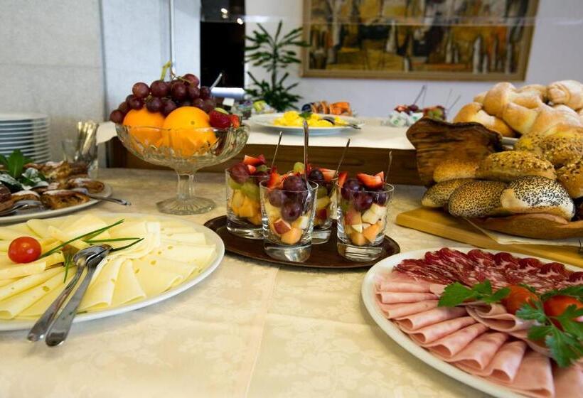 هتل Postojna Cave Rooms & Apartments Proteus