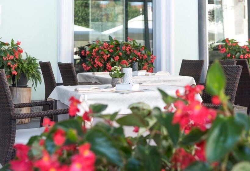 هتل Postojna Cave Rooms & Apartments Proteus