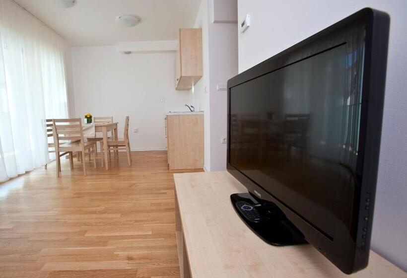 هتل Postojna Cave Rooms & Apartments Proteus