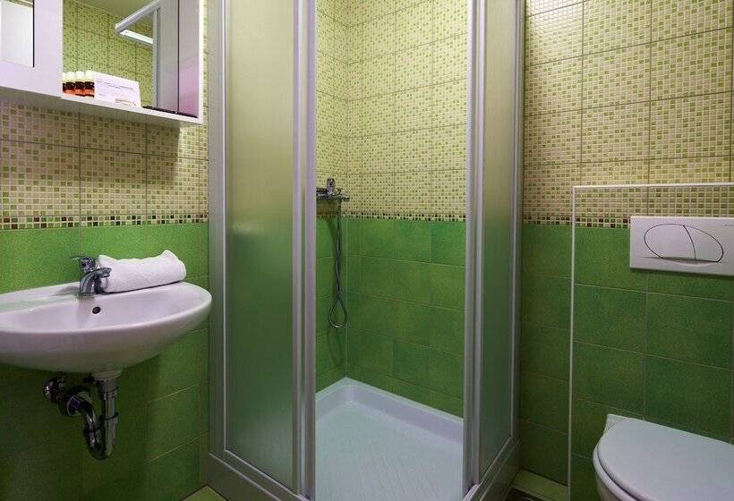 هتل Postojna Cave Rooms & Apartments Proteus