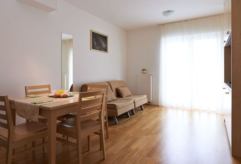 هتل Postojna Cave Rooms & Apartments Proteus