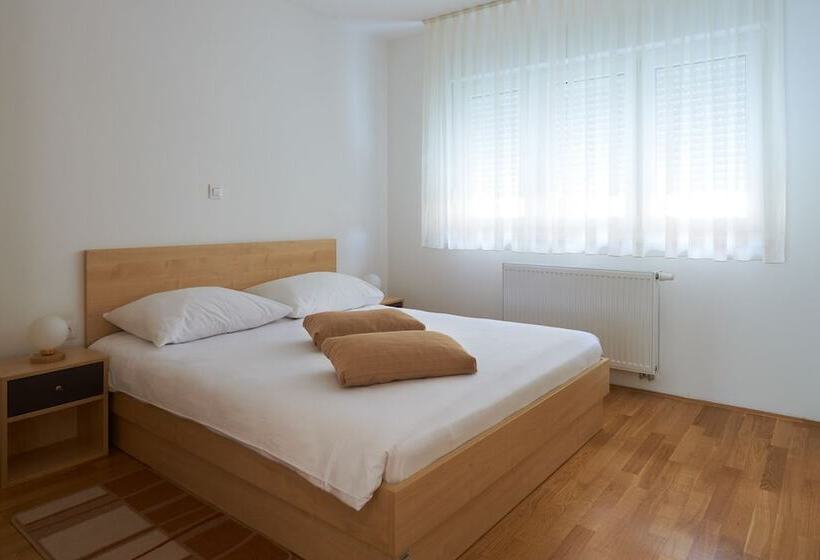 هتل Postojna Cave Rooms & Apartments Proteus