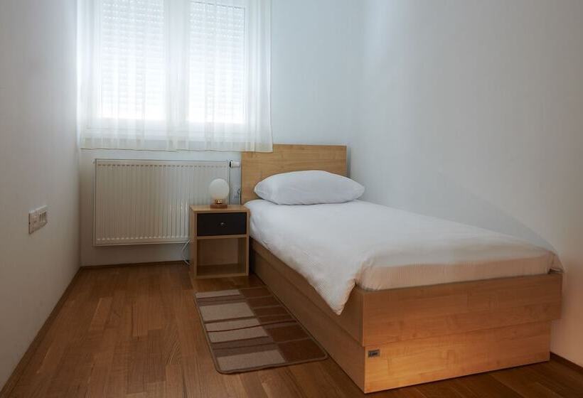 هتل Postojna Cave Rooms & Apartments Proteus