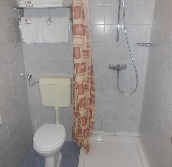 هتل Pri Belokranjcu