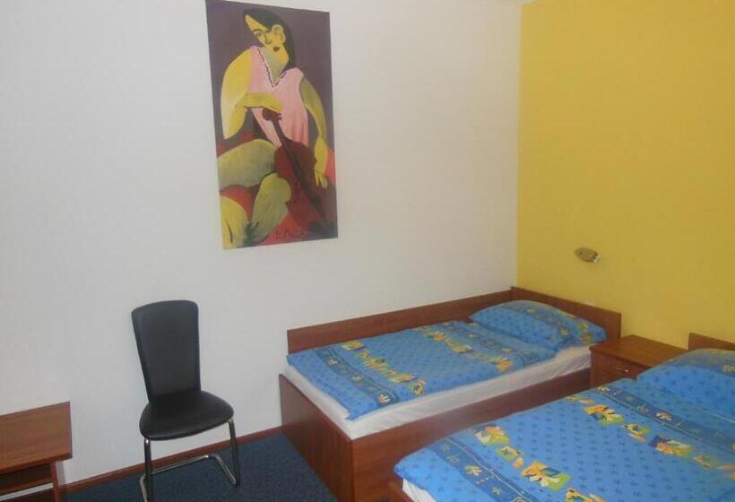 هتل Pri Belokranjcu