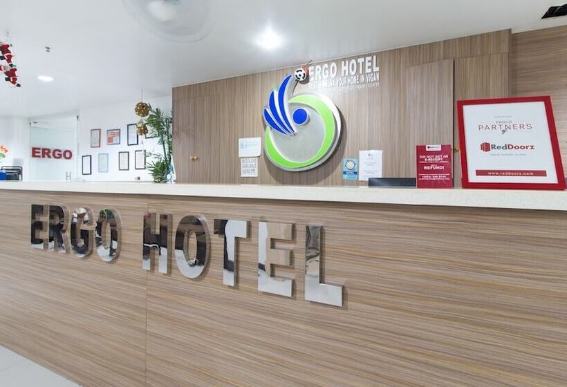 هتل Reddoorz Plus Near Vigan City Commercial Center