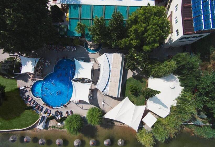 هتل Romantique Veles