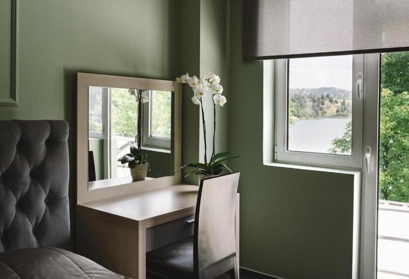 هتل Romantique Veles