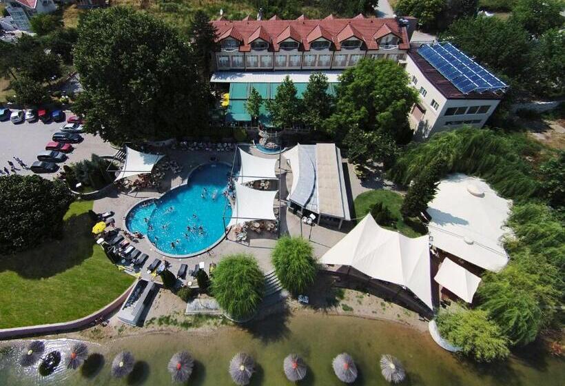 هتل Romantique Veles