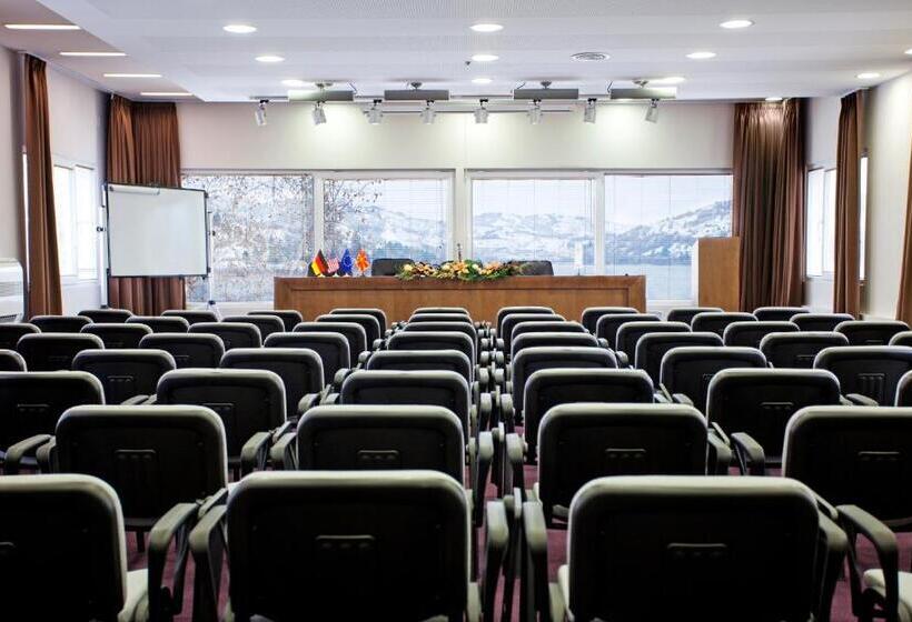 هتل Romantique Veles