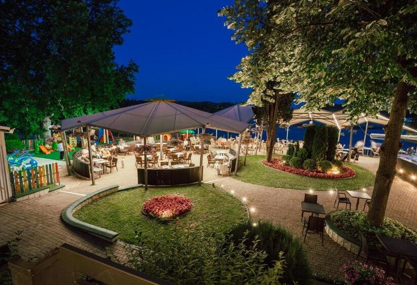 هتل Romantique Veles