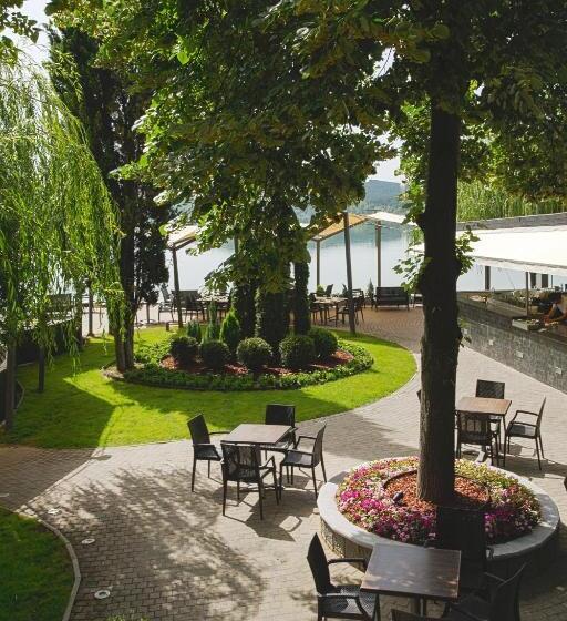 هتل Romantique Veles