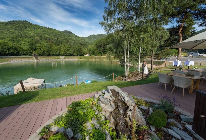 ホテル Salamandra