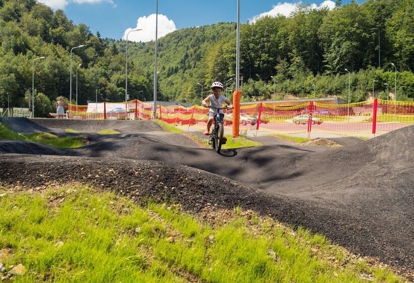 ホテル Salamandra