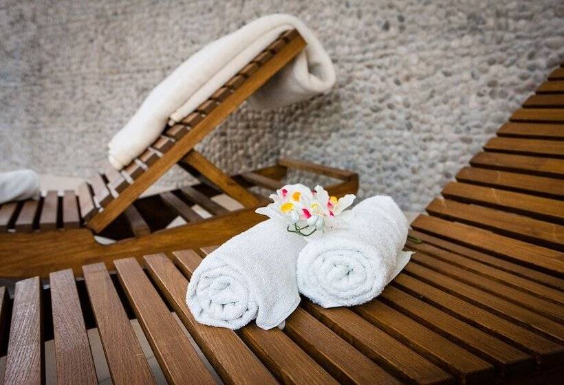 ホテル Salamandra