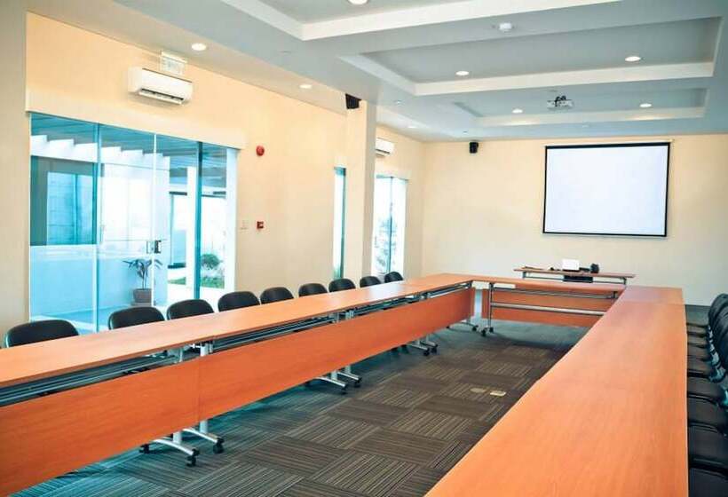 בית מלון כפרי Santomas Suites