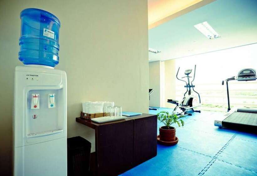 酒店 Santomas Suites