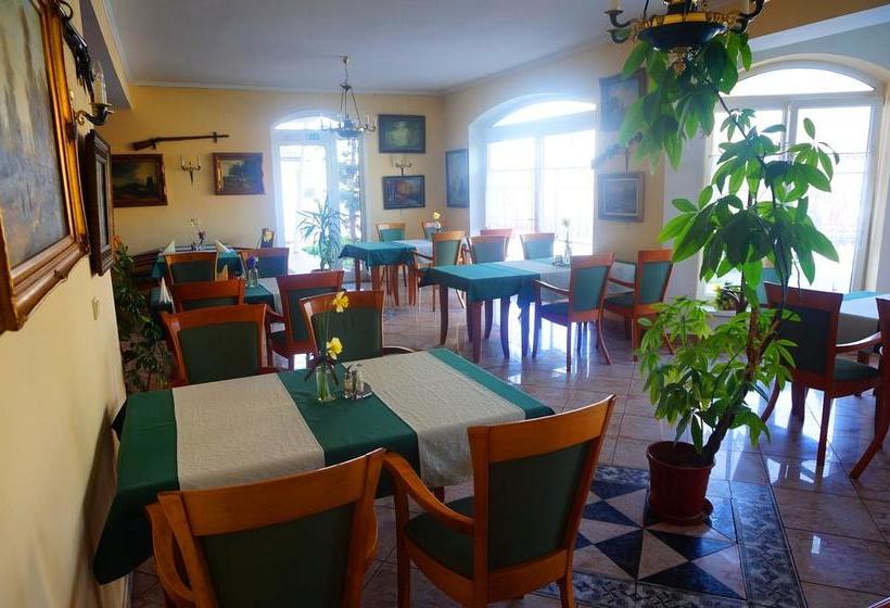 هتل Squash Centrum