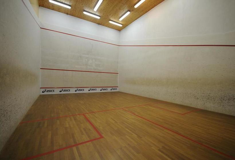 هتل Squash Centrum