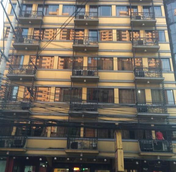 Stone House Hotel Manila